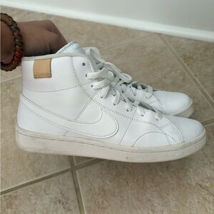 nike court royale 2 mid white womens size 9.5 CT1725-100